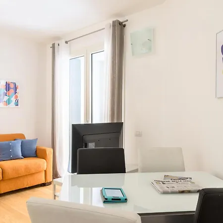 Apartment Joivy Sunny 1-bed Flat With Balcony Mailand