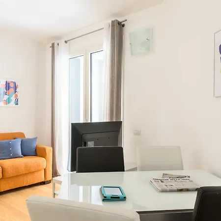 Apartment Joivy Sunny 1-bed Flat With Balcony Milan