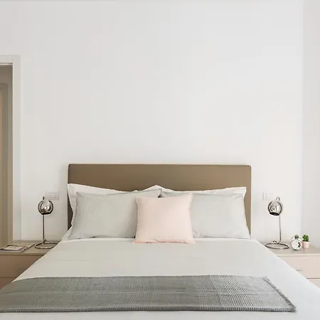 Joivy Sunny 1-bed Flat With Balcony Lejlighed