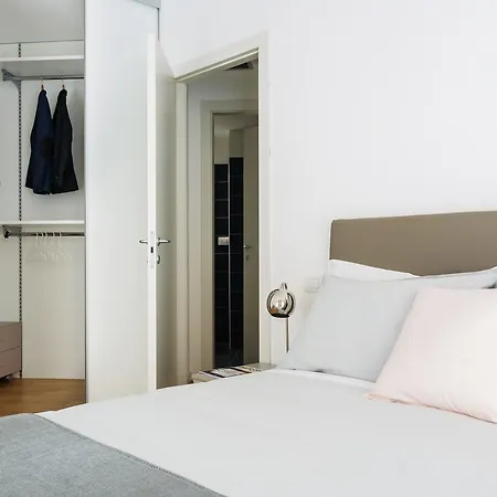 Lejlighed Joivy Sunny 1-bed Flat With Balcony *