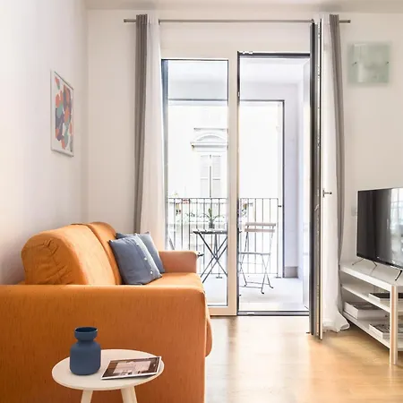 Joivy Sunny 1-bed Flat With Balcony *